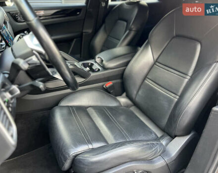 Черный Порше Каен, объемом двигателя 3 л и пробегом 133 тыс. км за 47000 $, фото 23 на Automoto.ua