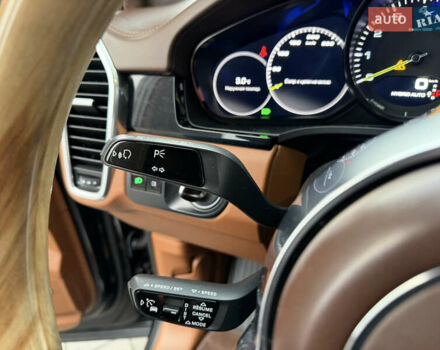 Черный Порше Каен, объемом двигателя 3 л и пробегом 170 тыс. км за 59999 $, фото 43 на Automoto.ua