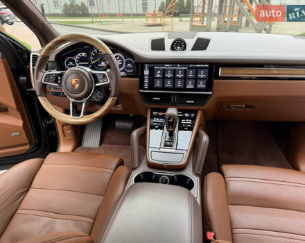 Черный Порше Каен, объемом двигателя 3 л и пробегом 170 тыс. км за 59999 $, фото 36 на Automoto.ua