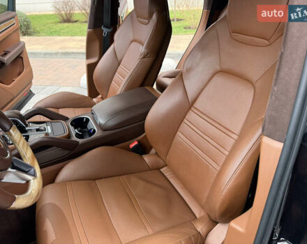 Черный Порше Каен, объемом двигателя 3 л и пробегом 170 тыс. км за 59999 $, фото 18 на Automoto.ua