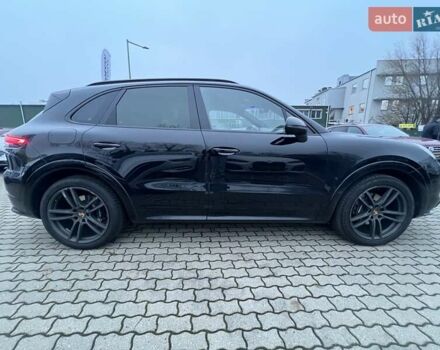 Черный Порше Каен, объемом двигателя 3 л и пробегом 84 тыс. км за 61000 $, фото 8 на Automoto.ua