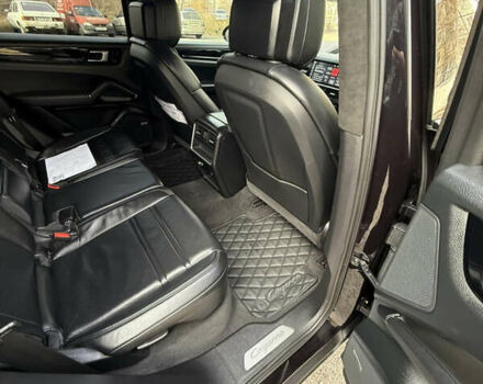 Чорний Порше Cayenne, об'ємом двигуна 3 л та пробігом 82 тис. км за 51000 $, фото 15 на Automoto.ua