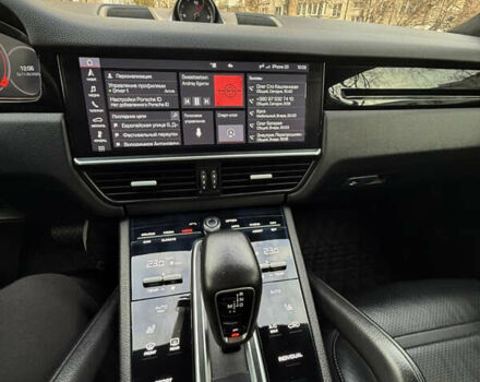 Чорний Порше Cayenne, об'ємом двигуна 3 л та пробігом 82 тис. км за 51000 $, фото 23 на Automoto.ua