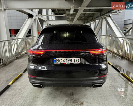 Черный Порше Каен, объемом двигателя 3 л и пробегом 99 тыс. км за 43800 $, фото 2 на Automoto.ua