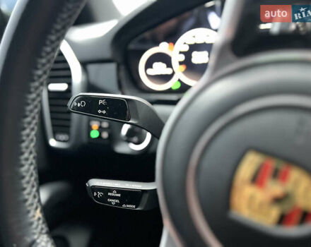 Чорний Порше Cayenne, об'ємом двигуна 3 л та пробігом 134 тис. км за 46000 $, фото 28 на Automoto.ua