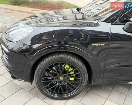 Черный Порше Каен, объемом двигателя 3 л и пробегом 170 тыс. км за 59999 $, фото 3 на Automoto.ua