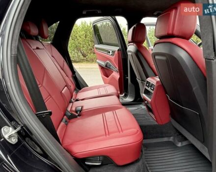 Черный Порше Каен, объемом двигателя 3 л и пробегом 44 тыс. км за 72500 $, фото 50 на Automoto.ua