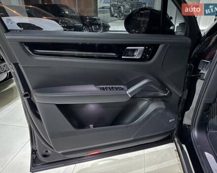 Черный Порше Каен, объемом двигателя 3 л и пробегом 32 тыс. км за 69900 $, фото 106 на Automoto.ua