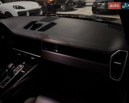 Черный Порше Каен, объемом двигателя 3 л и пробегом 32 тыс. км за 69900 $, фото 114 на Automoto.ua