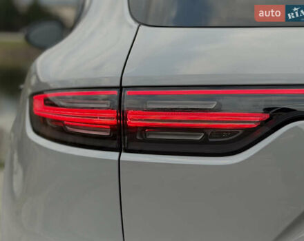 Черный Порше Каен, объемом двигателя 3 л и пробегом 66 тыс. км за 57500 $, фото 20 на Automoto.ua