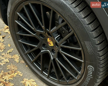 Черный Порше Каен, объемом двигателя 3 л и пробегом 40 тыс. км за 75000 $, фото 13 на Automoto.ua