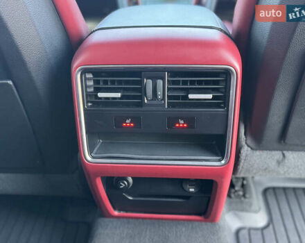 Черный Порше Каен, объемом двигателя 4 л и пробегом 120 тыс. км за 87700 $, фото 26 на Automoto.ua