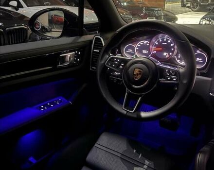 Черный Порше Каен, объемом двигателя 3 л и пробегом 32 тыс. км за 69900 $, фото 83 на Automoto.ua