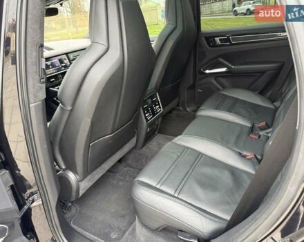 Черный Порше Каен, объемом двигателя 4 л и пробегом 89 тыс. км за 84500 $, фото 28 на Automoto.ua