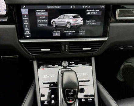 Черный Порше Каен, объемом двигателя 4 л и пробегом 89 тыс. км за 84500 $, фото 35 на Automoto.ua