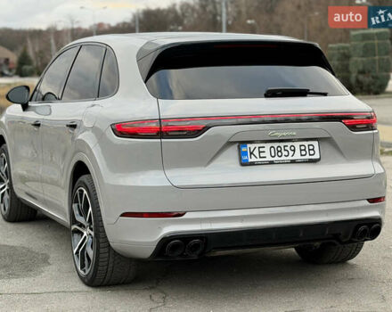 Черный Порше Каен, объемом двигателя 3 л и пробегом 66 тыс. км за 57500 $, фото 16 на Automoto.ua