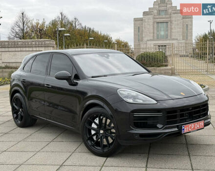 Черный Порше Каен, объемом двигателя 4 л и пробегом 89 тыс. км за 84500 $, фото 3 на Automoto.ua