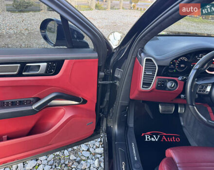 Черный Порше Каен, объемом двигателя 4 л и пробегом 120 тыс. км за 87700 $, фото 17 на Automoto.ua