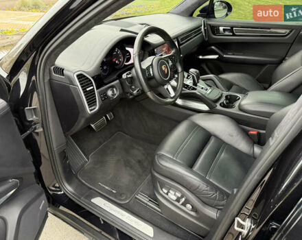 Черный Порше Каен, объемом двигателя 4 л и пробегом 89 тыс. км за 84500 $, фото 32 на Automoto.ua