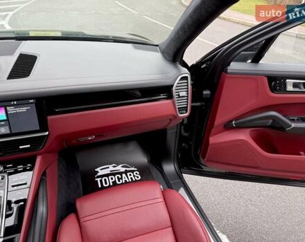 Черный Порше Каен, объемом двигателя 3 л и пробегом 44 тыс. км за 72500 $, фото 70 на Automoto.ua