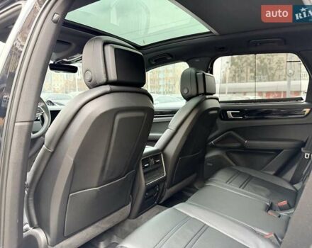 Черный Порше Каен, объемом двигателя 3 л и пробегом 106 тыс. км за 47500 $, фото 27 на Automoto.ua