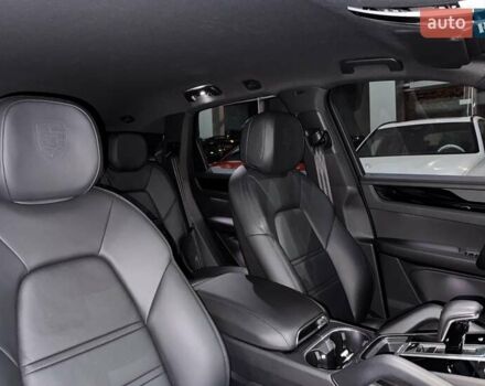 Черный Порше Каен, объемом двигателя 3 л и пробегом 32 тыс. км за 69900 $, фото 107 на Automoto.ua