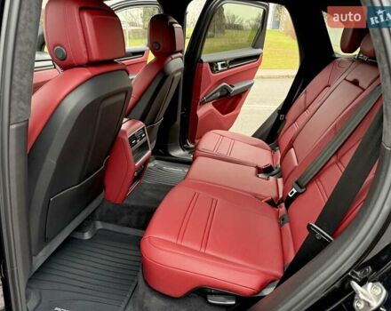 Черный Порше Каен, объемом двигателя 3 л и пробегом 44 тыс. км за 72500 $, фото 57 на Automoto.ua