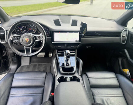 Чорний Порше Cayenne, об'ємом двигуна 2.89 л та пробігом 130 тис. км за 75000 $, фото 19 на Automoto.ua