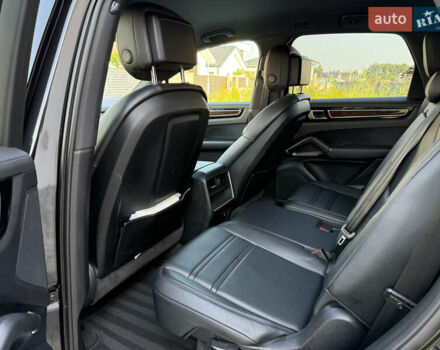 Чорний Порше Cayenne, об'ємом двигуна 3 л та пробігом 91 тис. км за 57500 $, фото 5 на Automoto.ua