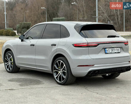 Черный Порше Каен, объемом двигателя 3 л и пробегом 66 тыс. км за 57500 $, фото 9 на Automoto.ua