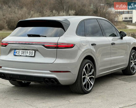 Черный Порше Каен, объемом двигателя 3 л и пробегом 66 тыс. км за 57500 $, фото 17 на Automoto.ua