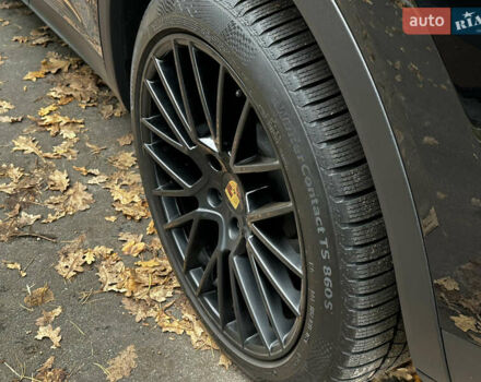Черный Порше Каен, объемом двигателя 3 л и пробегом 40 тыс. км за 75000 $, фото 12 на Automoto.ua