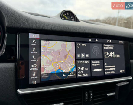 Черный Порше Каен, объемом двигателя 3 л и пробегом 66 тыс. км за 57500 $, фото 36 на Automoto.ua