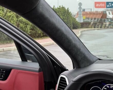 Черный Порше Каен, объемом двигателя 3 л и пробегом 44 тыс. км за 72500 $, фото 75 на Automoto.ua