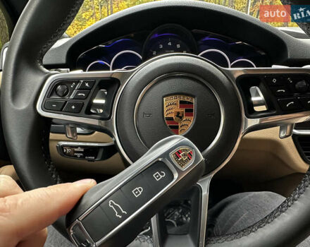 Черный Порше Каен, объемом двигателя 3 л и пробегом 40 тыс. км за 75000 $, фото 20 на Automoto.ua