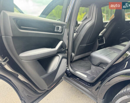 Черный Порше Каен, объемом двигателя 2.89 л и пробегом 120 тыс. км за 75000 $, фото 24 на Automoto.ua