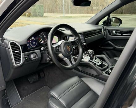 Черный Порше Каен, объемом двигателя 3 л и пробегом 66 тыс. км за 57500 $, фото 27 на Automoto.ua