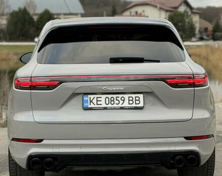 Черный Порше Каен, объемом двигателя 3 л и пробегом 66 тыс. км за 57500 $, фото 24 на Automoto.ua