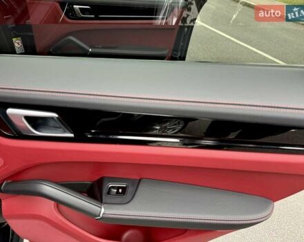 Черный Порше Каен, объемом двигателя 3 л и пробегом 44 тыс. км за 72500 $, фото 49 на Automoto.ua