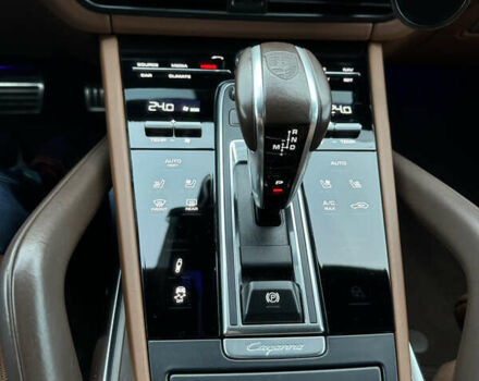 Чорний Порше Cayenne, об'ємом двигуна 4 л та пробігом 88 тис. км за 98800 $, фото 40 на Automoto.ua