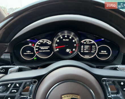 Чорний Порше Cayenne, об'ємом двигуна 4 л та пробігом 88 тис. км за 98800 $, фото 53 на Automoto.ua