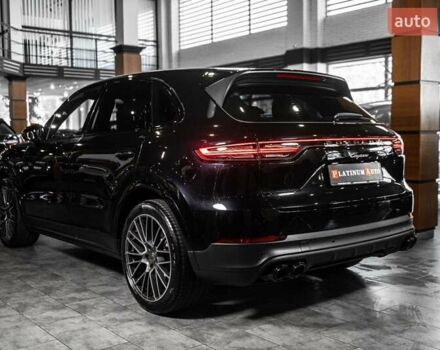 Чорний Порше Cayenne, об'ємом двигуна 3 л та пробігом 82 тис. км за 59999 $, фото 44 на Automoto.ua