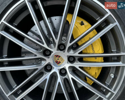 Чорний Порше Cayenne, об'ємом двигуна 4 л та пробігом 88 тис. км за 98800 $, фото 16 на Automoto.ua