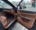 Чорний Порше Cayenne, об'ємом двигуна 4 л та пробігом 88 тис. км за 98800 $, фото 18 на Automoto.ua