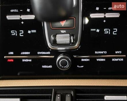 Чорний Порше Cayenne, об'ємом двигуна 3 л та пробігом 82 тис. км за 59999 $, фото 31 на Automoto.ua