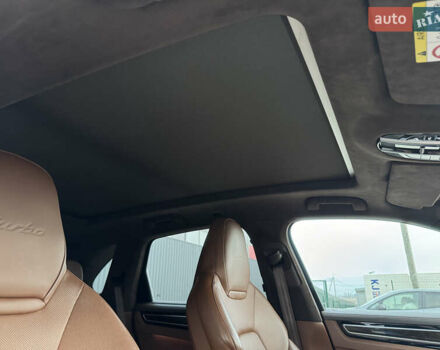 Чорний Порше Cayenne, об'ємом двигуна 4 л та пробігом 88 тис. км за 98800 $, фото 21 на Automoto.ua