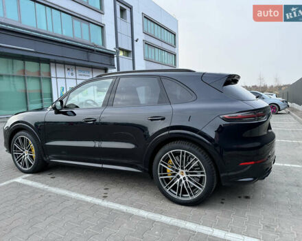Чорний Порше Cayenne, об'ємом двигуна 4 л та пробігом 88 тис. км за 98800 $, фото 13 на Automoto.ua