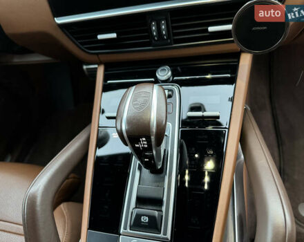 Чорний Порше Cayenne, об'ємом двигуна 4 л та пробігом 88 тис. км за 98800 $, фото 20 на Automoto.ua