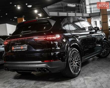Чорний Порше Cayenne, об'ємом двигуна 3 л та пробігом 82 тис. км за 59999 $, фото 40 на Automoto.ua