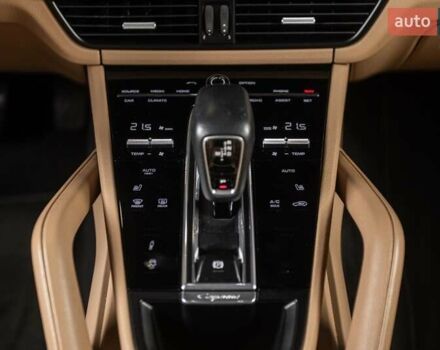 Чорний Порше Cayenne, об'ємом двигуна 3 л та пробігом 82 тис. км за 59999 $, фото 15 на Automoto.ua